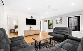 Geelong Regen Living Near City